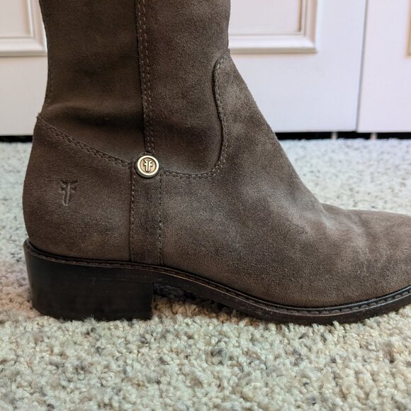 Frye Ladies Carson Piping Chocolate Tall Western Boots  FRYE Women\'s Taylor Stretch Tall Boot in Smoke, Size 6